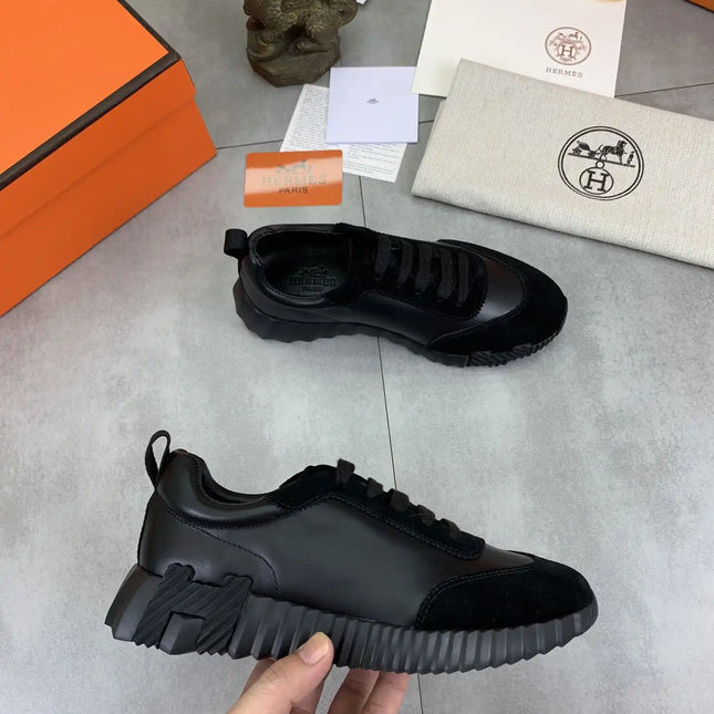 Sneakers Bouncing