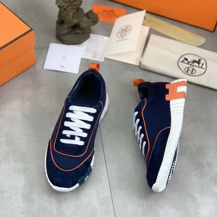 Sneakers Bouncing