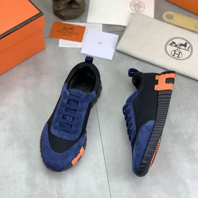 Sneakers Bouncing