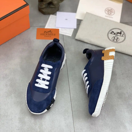 Sneakers Bouncing