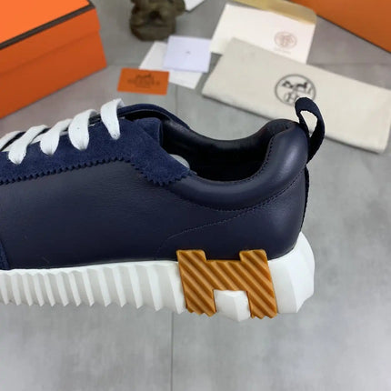 Sneakers Bouncing