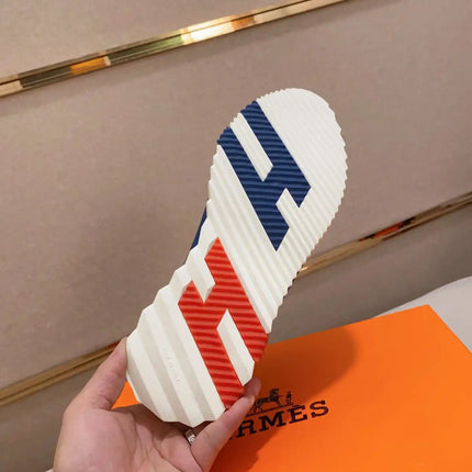 Sneakers Bouncing