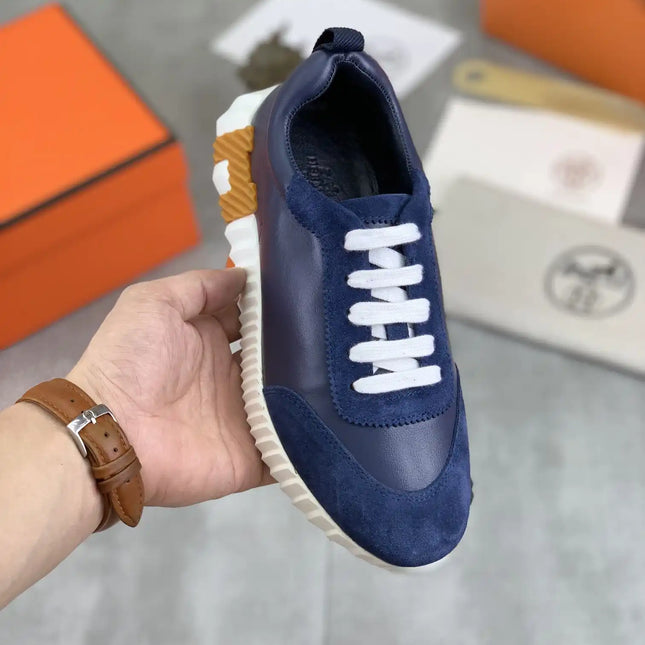 Sneakers Bouncing