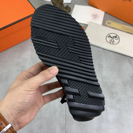 Sneakers Bouncing