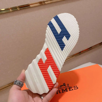 Sneakers Bouncing