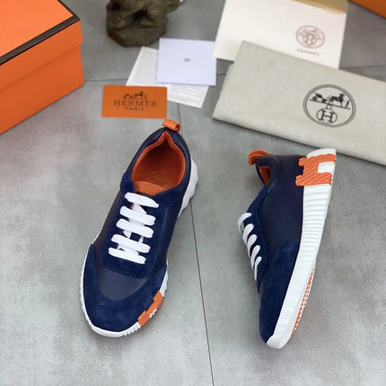 Sneakers Bouncing