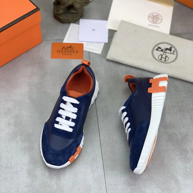 Sneakers Bouncing