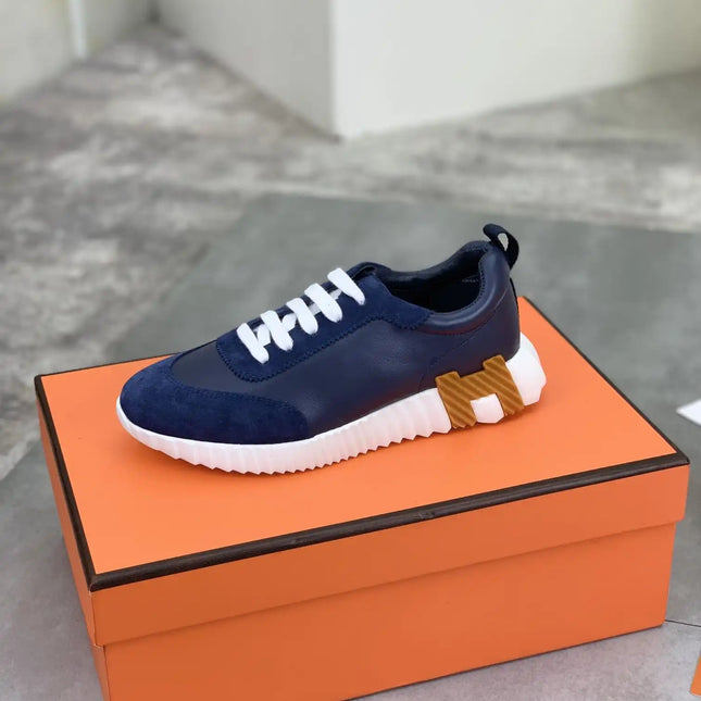 Sneakers Bouncing