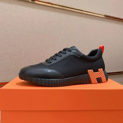 Sneakers Bouncing