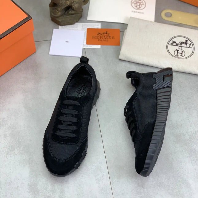 Sneakers Bouncing