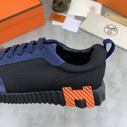 Sneakers Bouncing