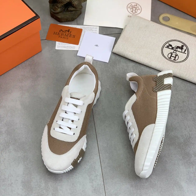 Sneakers Bouncing