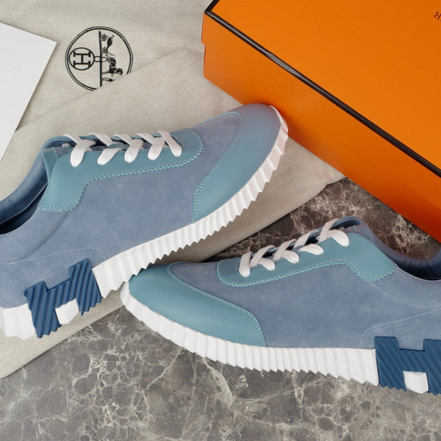 Sneakers Bouncing