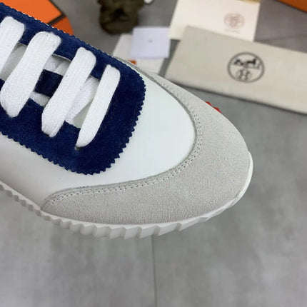 Sneakers Bouncing