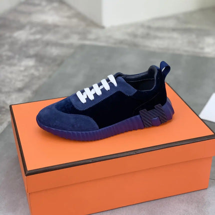 Sneakers Bouncing