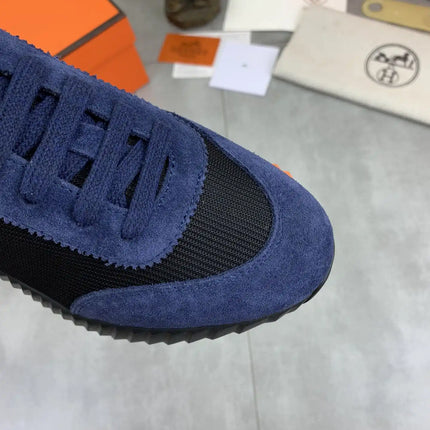 Sneakers Bouncing