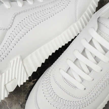 Sneakers Bouncing