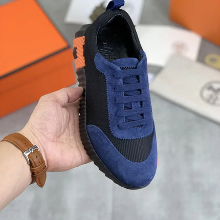Sneakers Bouncing