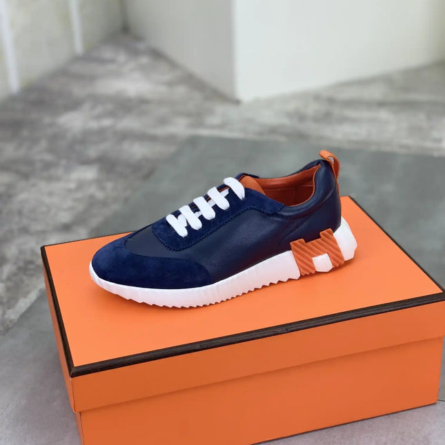 Sneakers Bouncing