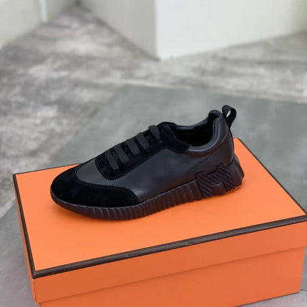 Sneakers Bouncing