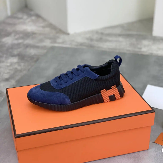 Sneakers Bouncing
