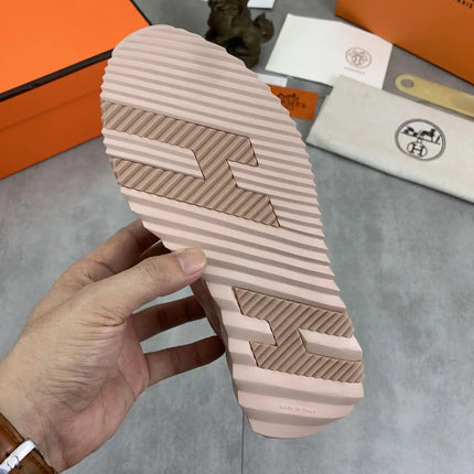 Sneakers Bouncing